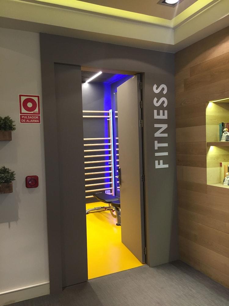 Habitus Hotel Leyre ปัมโปลนา ภายนอก รูปภาพ