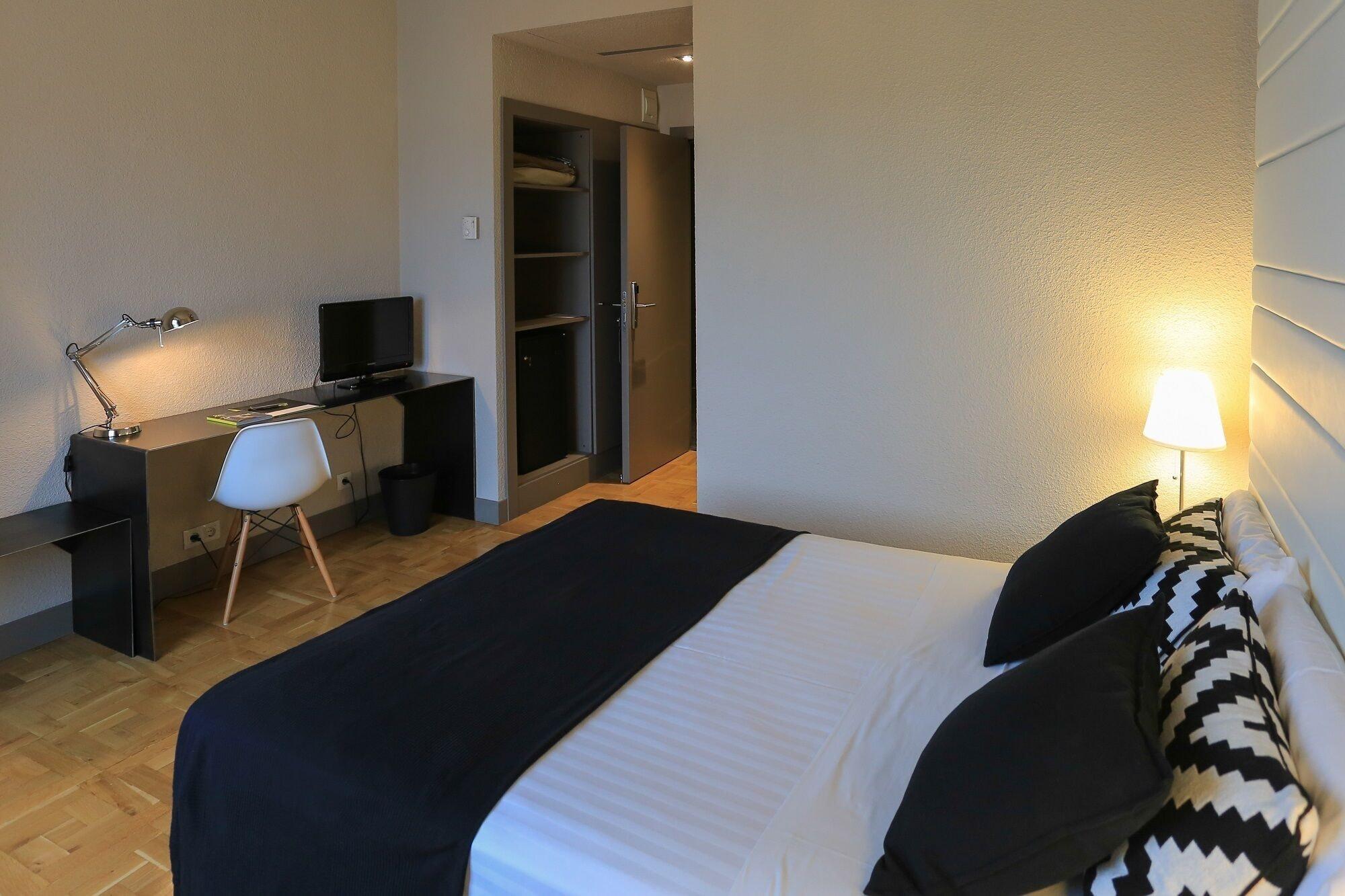 Habitus Hotel Leyre ปัมโปลนา ภายนอก รูปภาพ