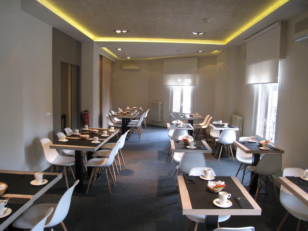 Habitus Hotel Leyre ปัมโปลนา ภายนอก รูปภาพ